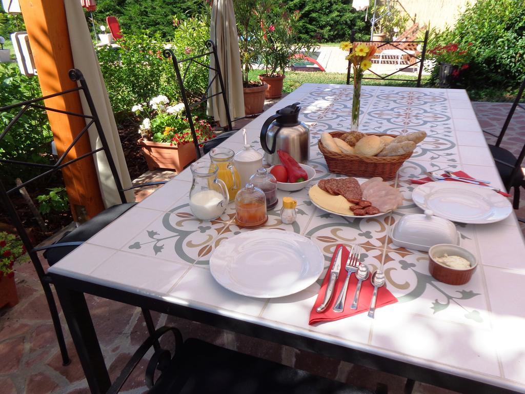 Fueloep Villa Apartmanhaz バラトンセペズド エクステリア 写真